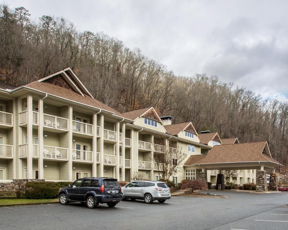 Super 8 By Wyndham Cherokee Exterior photo
